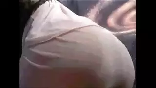 محجبة من دبي تفتح كسها وتصفع خدودها على كاميرا سكس