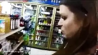 نساء سكرانة بمؤخرات كبيرة تتلقى ضربات من الباب الخلفي