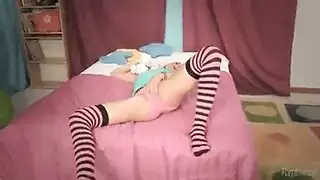 تريد أن تكون مثالية لكن جسدها يتوسل لمشاهد إباحية قاسية