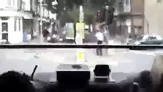 من الثكنات إلى غرفة النوم: الجنود يستولون بأناقة