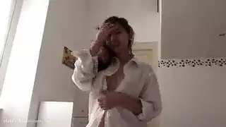 أثداء طبيعية ضخمة حديث عربي فاحش وإباحي قوي