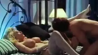 لحظة خاصة لجيانا مايكلز: استمناء حار ومكثف