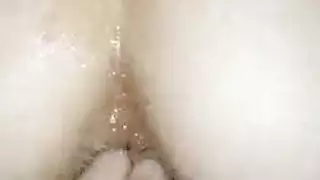 جمال محجبة تأخذ قضيبًا أسودًا صلبًا