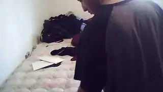 بينمى كانت صديقتي نائمة مارست الجنس معها