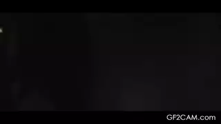 مراهق روسي يمارس الجنس مع سمراء ذات رسم جسدي مثير