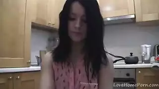 رائعة سيدة رشيقة رشيقة ركوب ديك مثل الموالية