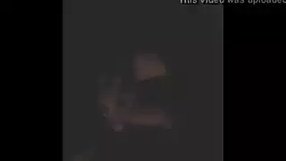 نجم مراهق عاري في فيلم سينما إباحي صريح