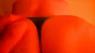 سكس سحاقي ثلاثي جامد – حركات ديلدو مزدوج ولعب عنيف
