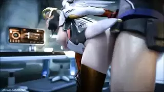 جنس ألعاب هاردكور: فتاة أوفرووتش تأخذ القضيب في كل فتحة