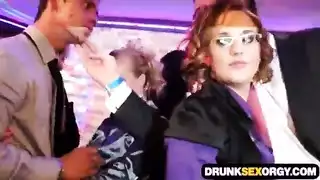 نيك فتاة في النادي