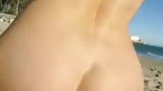 جلسة نيك على الشاطئ مع صدر كبير