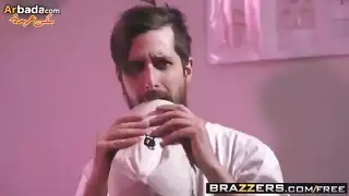 دكتوره ينيك مريضته