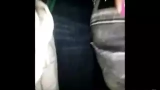 جنس رسوم متحركة قاسي في حفلة جنسية داخل باص