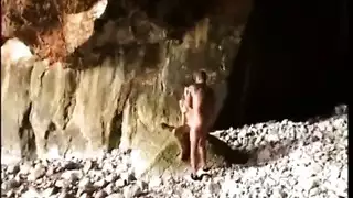 إباحية شيكابيكا الخام غير المقتطعة: حلق عميق وشرج