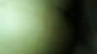 جنس جماعي في السوق: الباعة يتناوبون على عاهرة