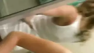 خادمة حامل تتوسل لعملية جنس جماعي