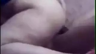 إباحي مصري: جميلة ذات ثدي كبير تمص قضيبًا سميكًا