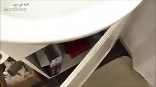 أخ يكشف عن نفسه كممثل بورن، والأخت تريد تجربته الصعبة