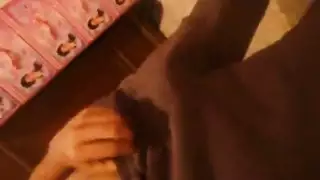 شاب عربي شاب يذهب إلى أقصى الحدود