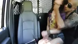 مراهقة في جنس سيارة قوي محتوى للبالغين xxx