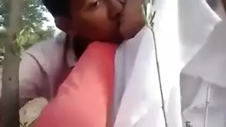 شاب مغربي مثير يقبل بشغف ويمارس الجنس العنيف