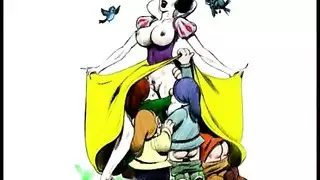 سنو وايت xxx: متعة جماعية مع الأقزام وجنس شرجي قاسي