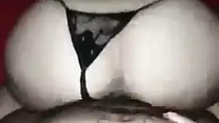 إباحية عائلية: مضاجعة جماعية لابنة العم العربية المطلقة