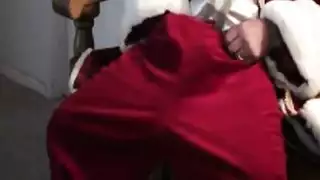 إغاثة يدوية إباحية لسانتا: يتمنى مؤخرة عاهرة ليملأها