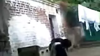 قضيبان إيطاليان يضربان صديقته السابقة في مشهد صريح