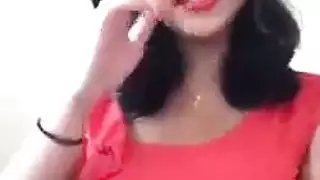 عاهرة مصرية تقايض فاتورة التليفون بجنس ساخن