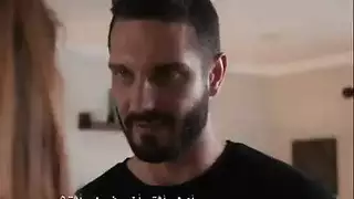 شرج عنيف: أمريكي يضرب مؤخرة فتاة مغربية