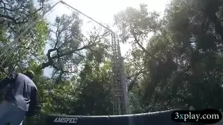 ثنائي صعب في الفندق: عاشقتان تعبدان قضيبًا صلبًا