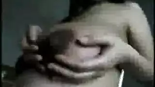 ٣ وسيم سوري يمارس الجنس بخشونة وبدون وقاية