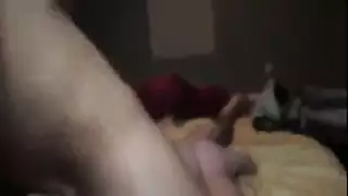 فتاة مفلسة تمثل دور الأب لممارسة جنس ساخن في المنزل