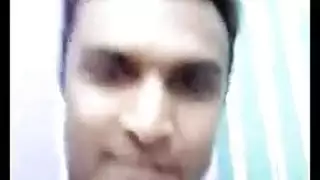 بت حبشي نايمه في سرير وكس حلوه