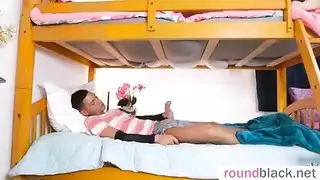 ادخل الاصابع