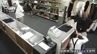 فتيات عابرات: متعة ثلاثية صريحة بالزب والفرج