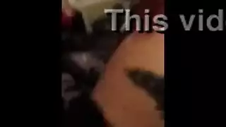 الجمال الأسود يريد أن يمارس الجنس في مؤخرة السيارة ، حتى تقوم بممارسة الجنس