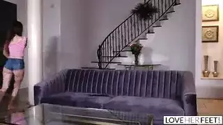 سكسي الاخت الشرمط تدخل علي اخيه