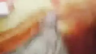 عاهرتان تأخذان قضيب العراقي السميك معاً