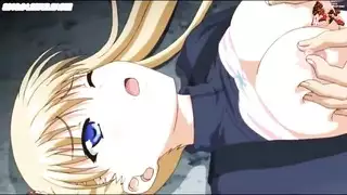 هنتاي صريح مع أثداء طبيعية ضخمة ومؤخرة مستديرة مشدودة