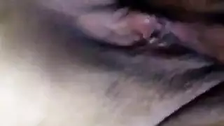 طقوس الصباح للملتحي: أكل فراء مشعر على الفطور