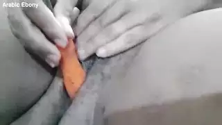 سكس خش على ام صديقه في الحمام