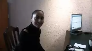 محجبة مثيرة تمارس الجنس مع هولندية باستخدام عاكة