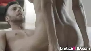 خيال أليكسيس فوكس للمص في السيارة قذف في الفم والداخل