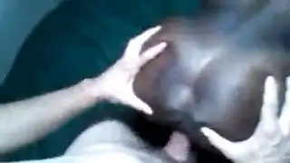 خيال الأم المثيرة يتحقق بضربات جنسية عميقة