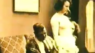 ضرب ثلاثي الثقوب: طيز، بزاز، وكس مبلل