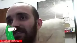 ثنائي خشن: قضيبان يملآن فتاة مثيرة