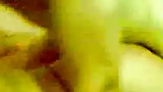 الكشف عن المحرمات العائلية: نيك قوي في غرفة المعيشة