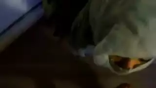 خيال جنسي صريح: امرأة منقبة تختنق بالقضيب وتمتلئ